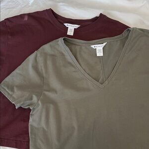 Bundle of Two Athleta Short Sleeve Tees Size Large - Olive and Burgundy